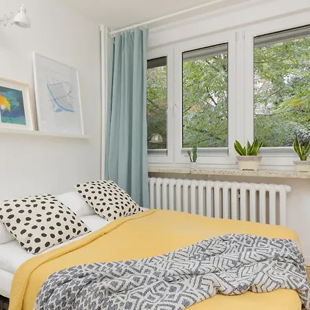 Apartment Sweet Lemon Saska Kepa Next To Vistula River By Renters *